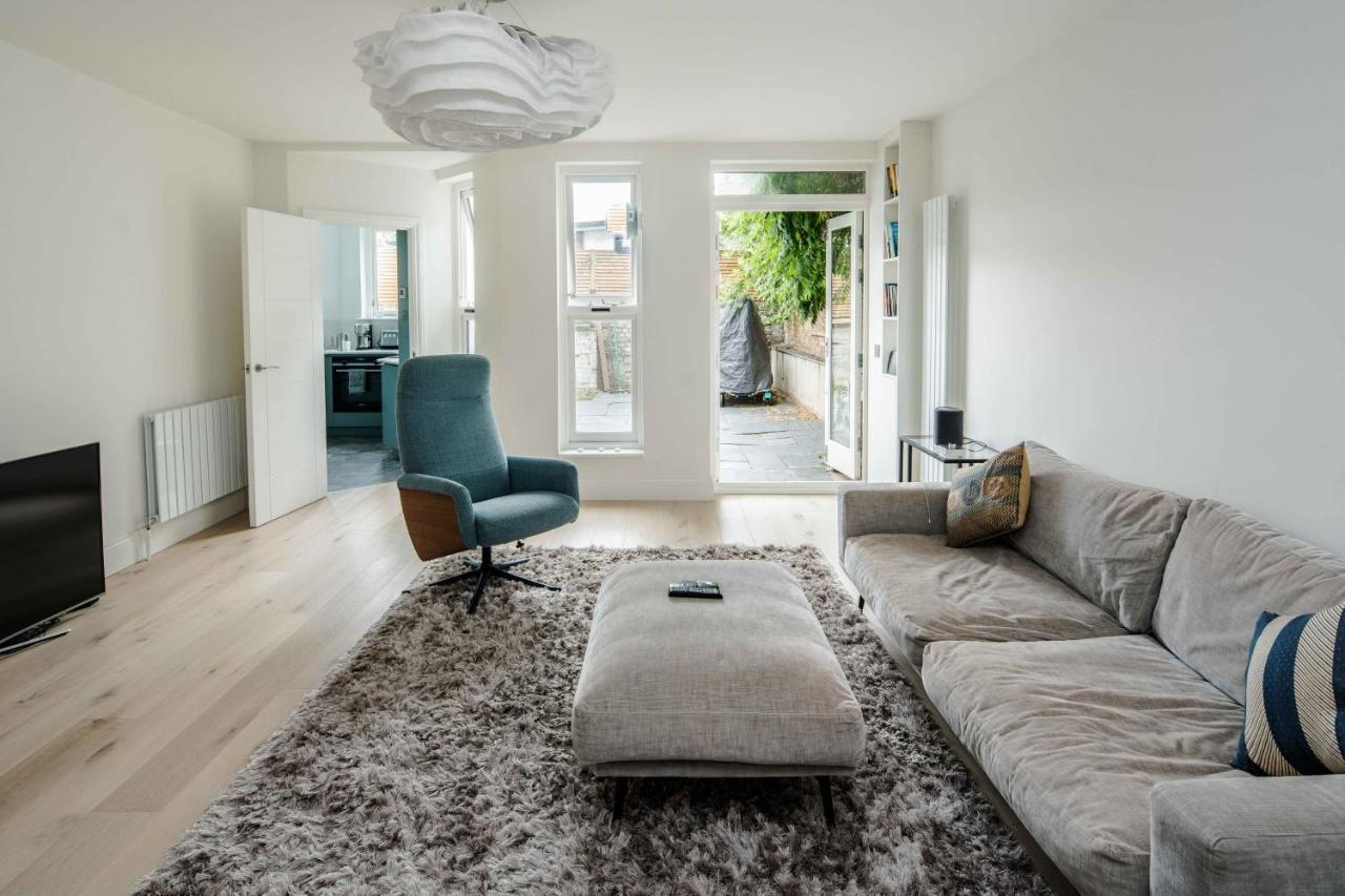 Stylish 2 Bedroom / 2 Bath In Notting Hill * Londres