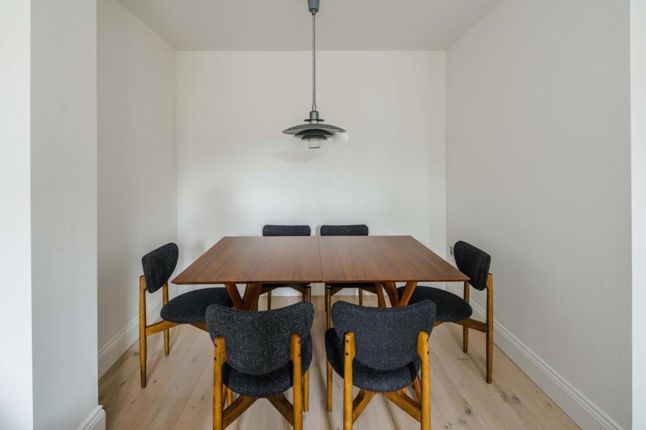 Stylish 2 Bedroom 2 Bathroom In Notting Hill